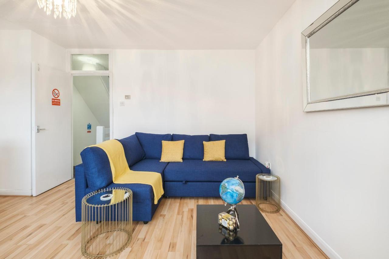Spacious 3 Bed 1 Bath Hse W Guest Toilet W Parking Near Excel - E16 Лондон Экстерьер фото