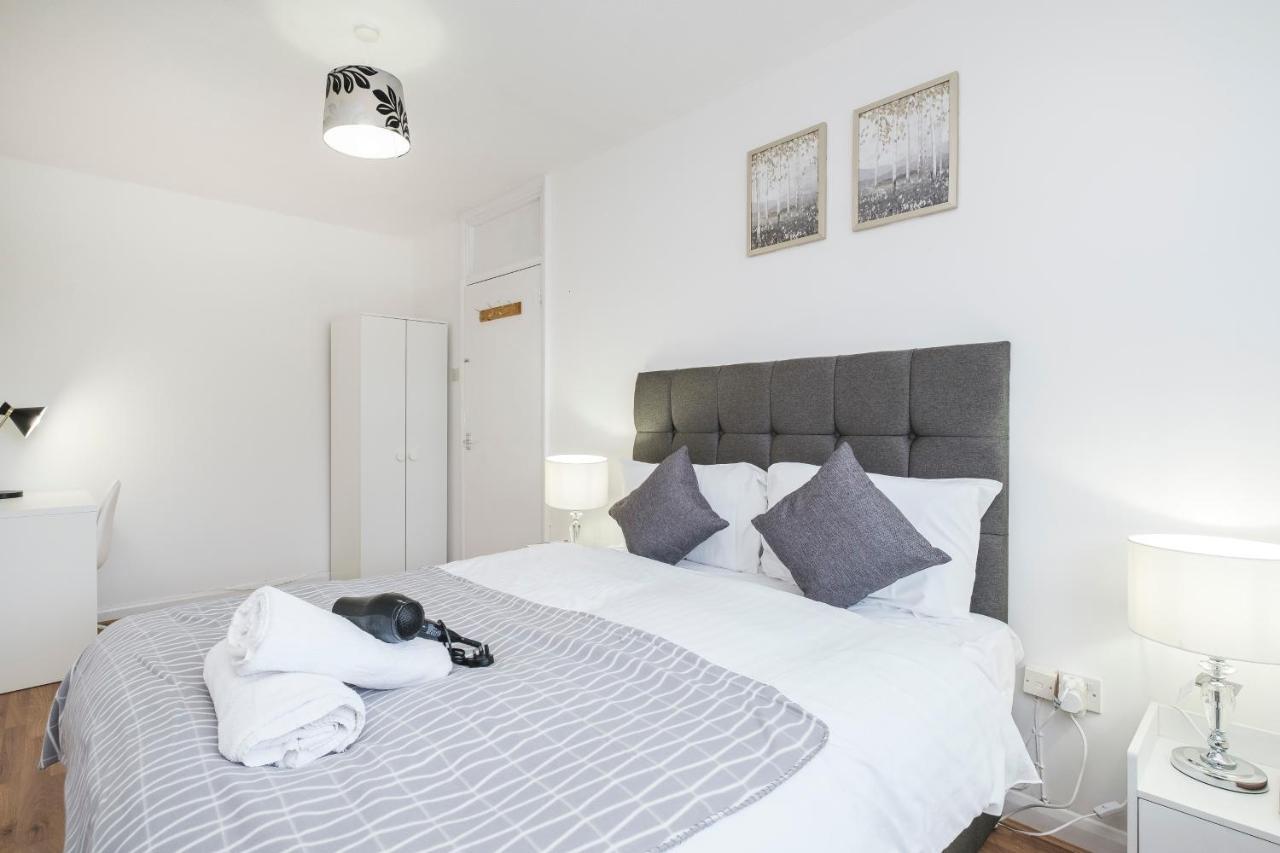 Spacious 3 Bed 1 Bath Hse W Guest Toilet W Parking Near Excel - E16 Лондон Экстерьер фото