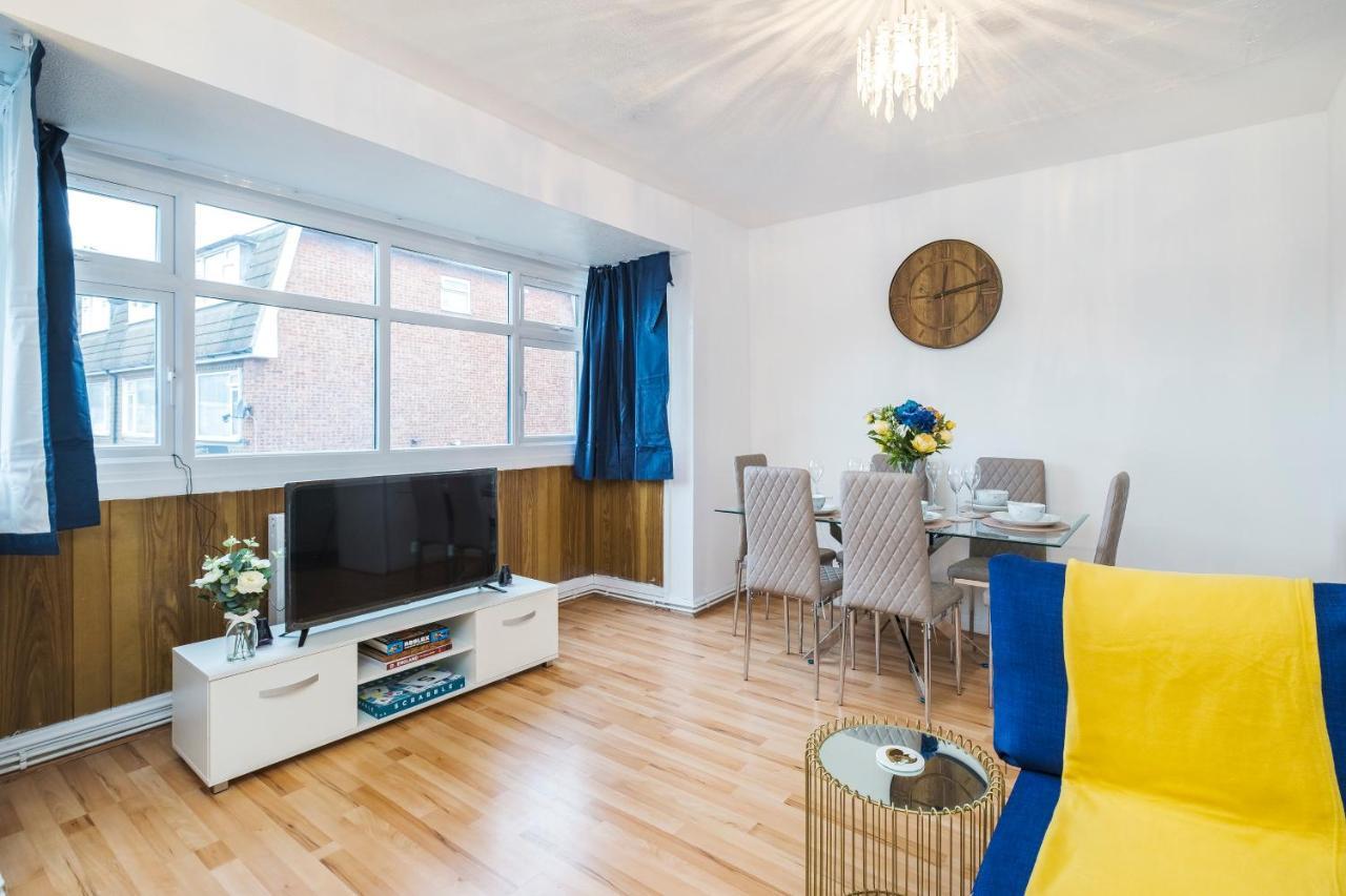 Spacious 3 Bed 1 Bath Hse W Guest Toilet W Parking Near Excel - E16 Лондон Экстерьер фото